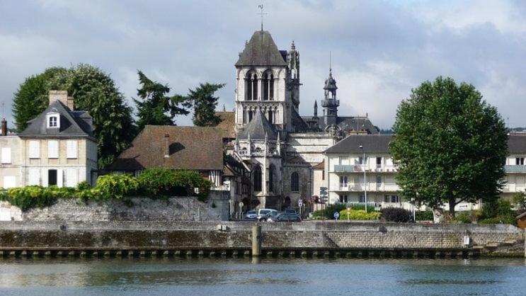 La Chapelle De Monet - Logis Eglantine Villa Bois-Jerome-Saint-Ouen Exterior foto
